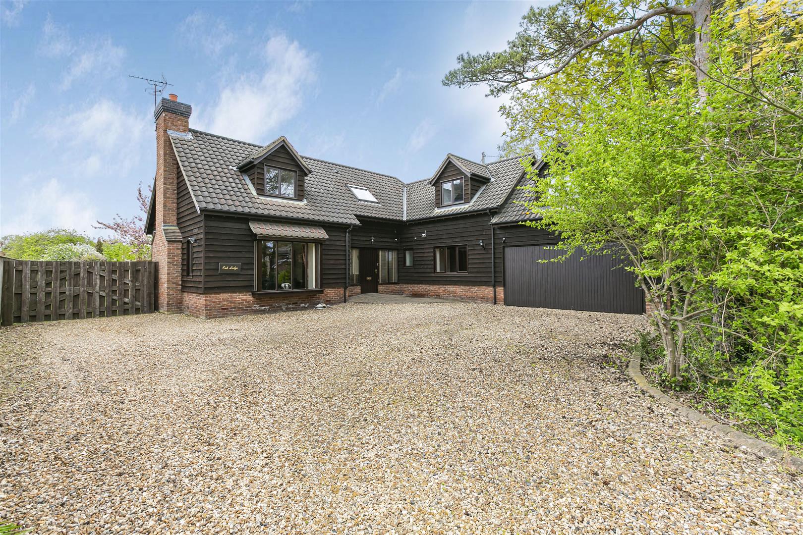 6 Bedroom for sale in Highfields Caldecote Cheffins Cambridge Sales